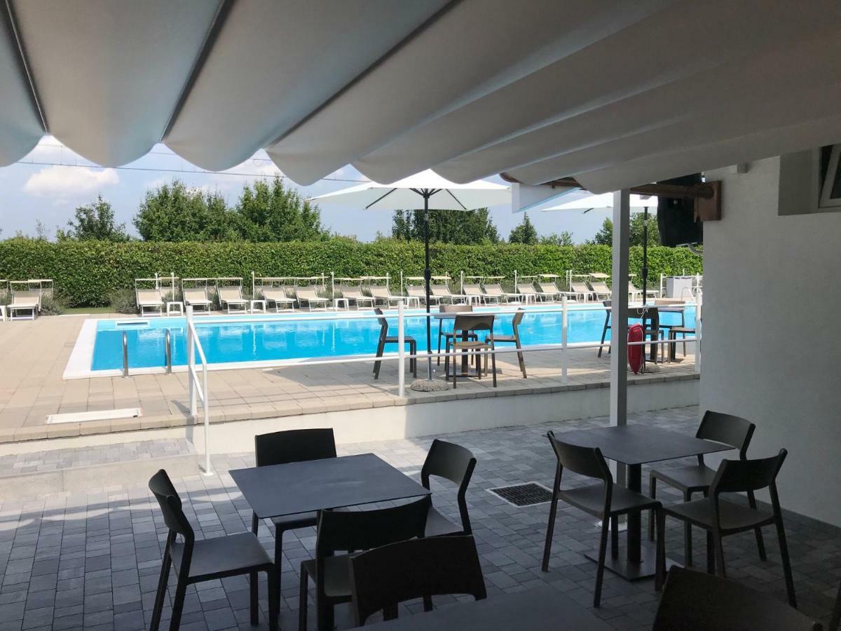 The Riverside Suite Mira Bagian luar foto