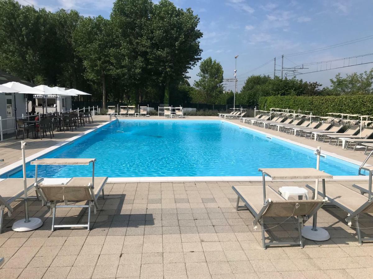 The Riverside Suite Mira Bagian luar foto